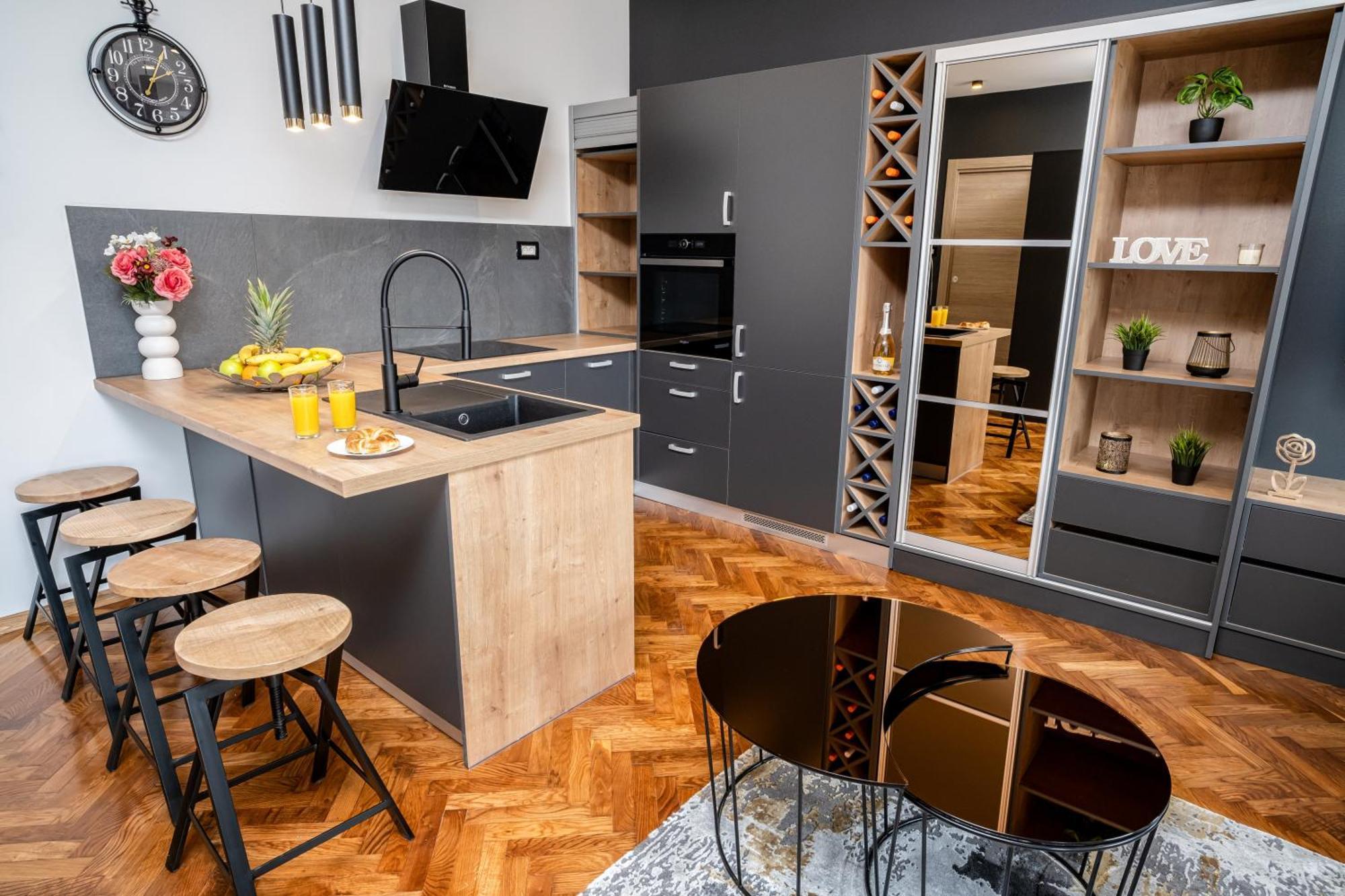 Atelier Apartments Рийека Екстериор снимка